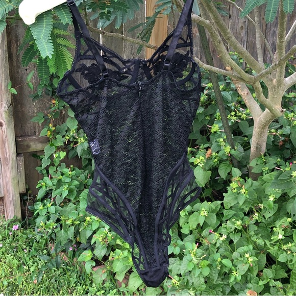 Naked Wardrobe Black Lace Bodysuit S - Picture 5 of 10